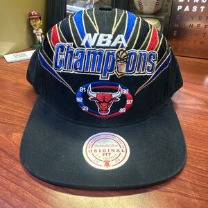 Chicago Bulls Mitchell & Ness 1998 NBA Champions Black Adjustable Hat Cap NWT